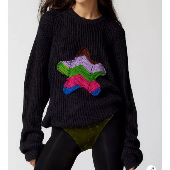 Urban Outfitters Renewal Remade Crochet Star Patch CrewNeck Black/Green M/L Nwt‎ - Picture 1 of 7
